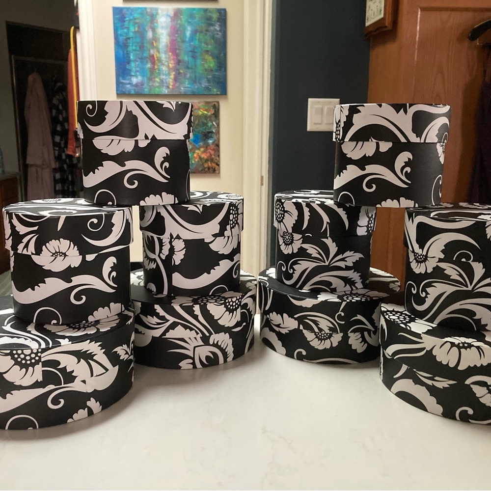 Decorative storage containers Black & White abstract flower design 10 pieces
